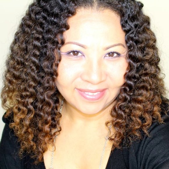 Meet your Posher, SparkleFinds - Picture 1 of 1